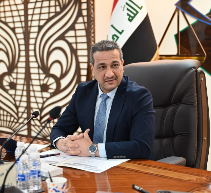 رئيس المجلس